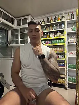 OliverWest04n Live XXX chat