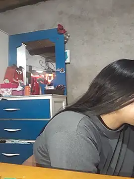 Estefanny_Lolyy XXX чат на живо