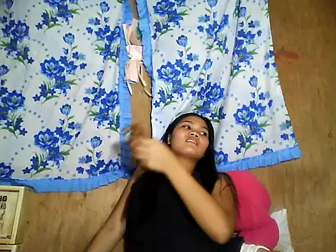 Živý XXX chat PinaySkinnyJust18