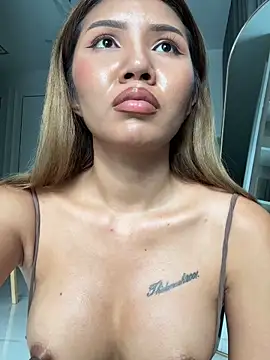 Chat XXX en directo de Alittleasiangirl