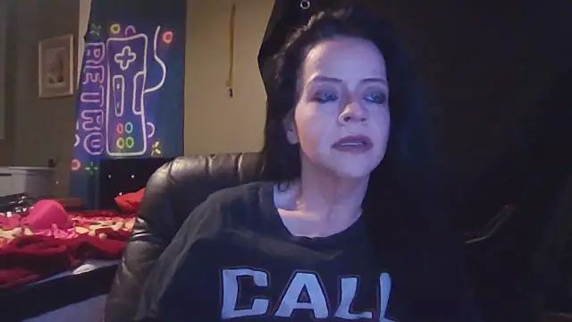 Chat +18 de Love_Ashlii ao vivo