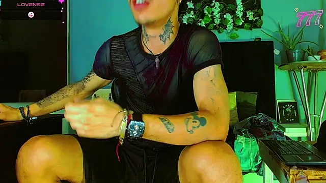 HannibalLester Live XXX-chat