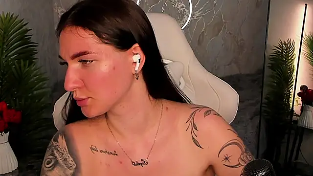 babyisperfect's Live XXX Chat