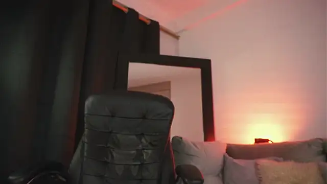 Chat +18 de alanajonhsonm ao vivo