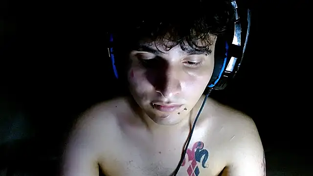 suggarboy69's Live XXX Chat