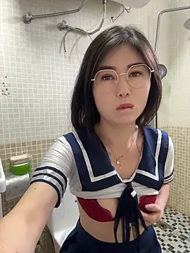 Cherry--- Adlı Modelin Canlı XXX Sohbeti