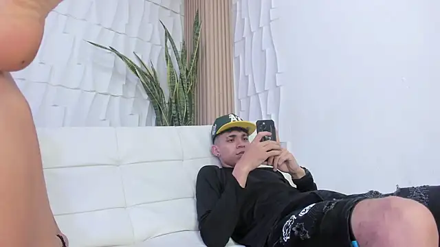 Chatroom XXX en direct de AmazingPartys