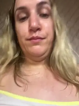 Bia_sexynovaes: онлайн-секс-чат