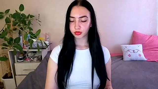 צ'אט XXX בשידור חי של WildKittenX_