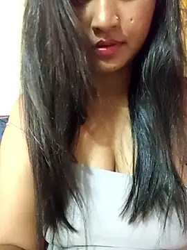 Tridha_2 Live XXX-Chat
