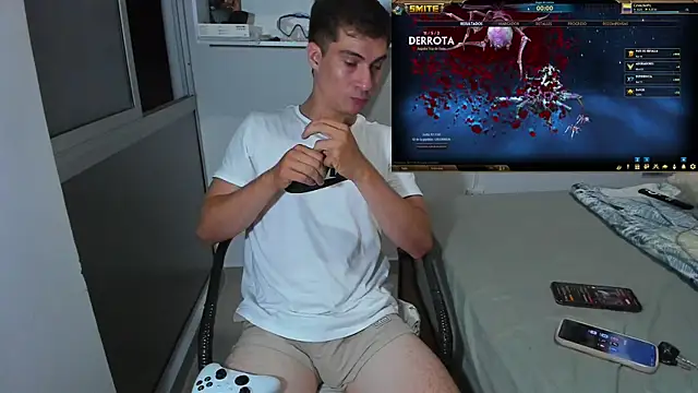 צ'אט XXX בשידור חי של Naugthy_Patrick
