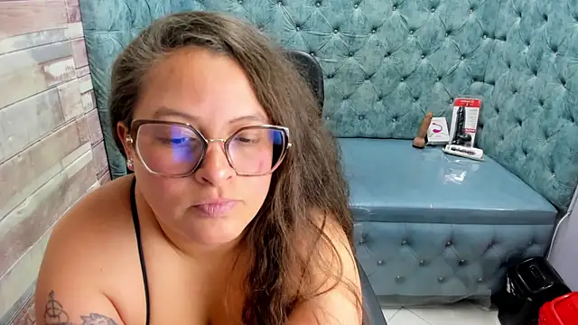 Sarah_Boobs_ Chat XXX live