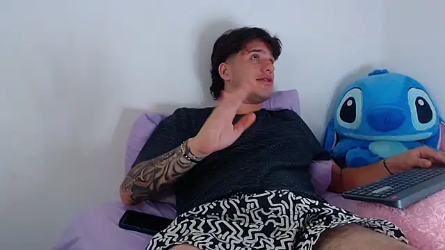 EXCLUSIVE8 élő XXX-chatje