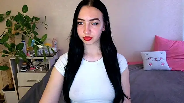 WildKittenX_'s Live XXX Chat