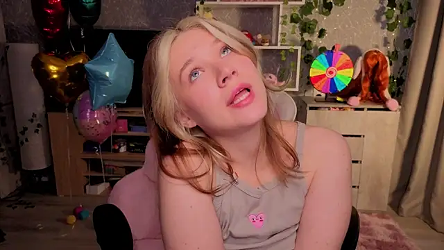 luna_cross' Live XXX Chat