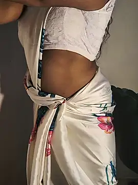 DIRTYSECRET_QUEEN_07 élő XXX-chatje