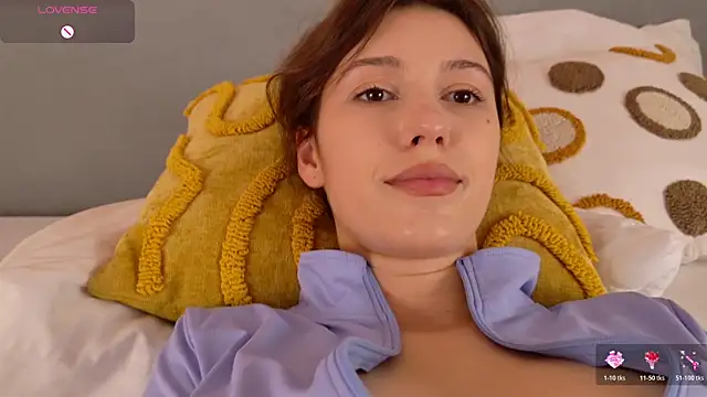 MilaLavson Adlı Modelin Canlı XXX Sohbeti