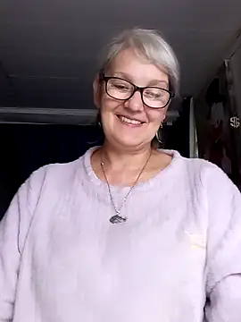 irinamaux – Naživo XXX chat
