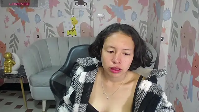 karim_v_v Chat XXX in diretta