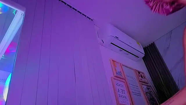Chlooee__ Chat XXX live