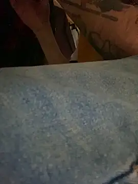 XXX chat uživo modela GusanoDelicioso