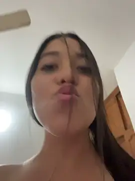 Nhefertary Adlı Modelin Canlı XXX Sohbeti