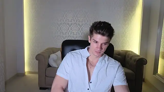 MaxKaiden Live XXX Chat