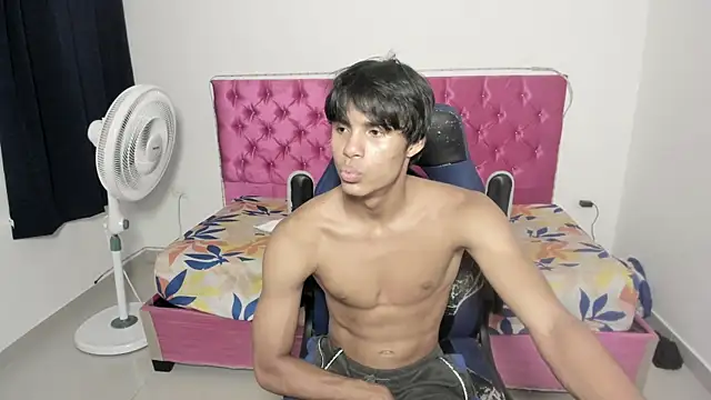skinny_sam's Live XXX Chat