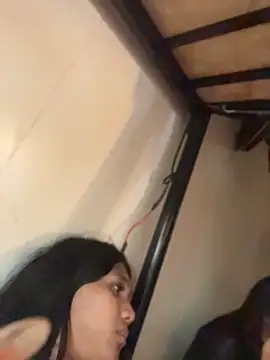 XXX chat uživo modela slutty_aki
