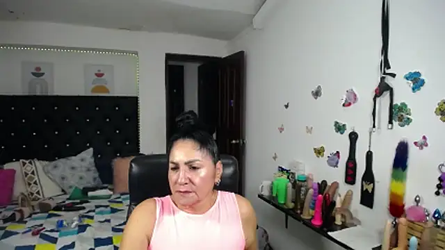 mature_bigboobs10's Live XXX Chat