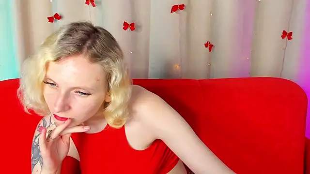 LikiLips' Live XXX Chat