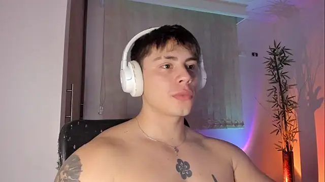 Giordano_Russo's Live XXX Chat