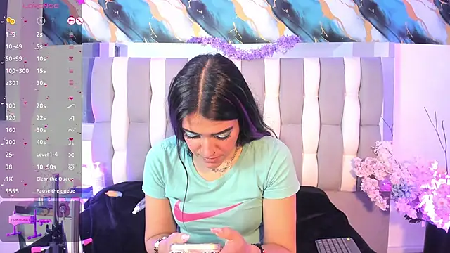 Chat XXX en directo de IsaDiiaz