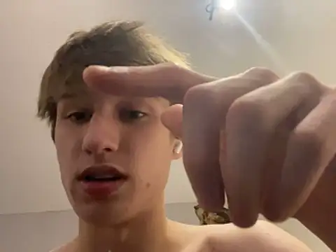 yourwhiteboy1 Chat XXX in diretta