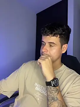 Chat +18 de BjornSteel ao vivo