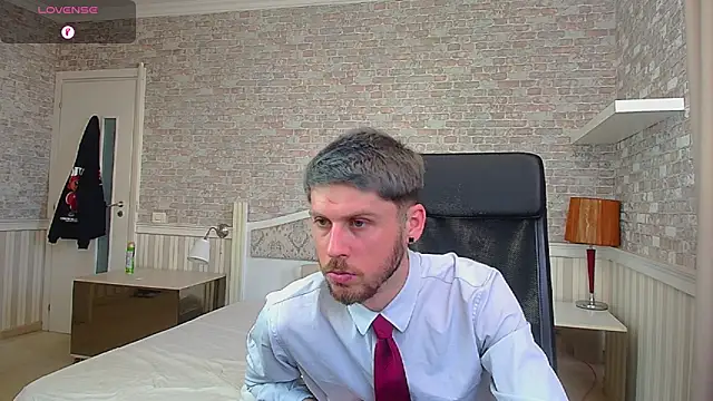 JonahShaw Chat XXX in diretta
