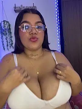 Chat XXX Live michellesexxxy3