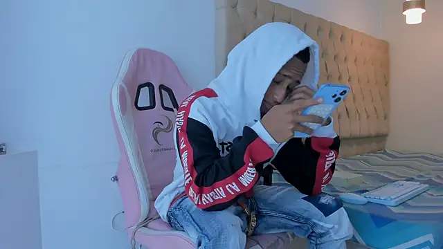 Supreme_Badboy élő XXX-chatje