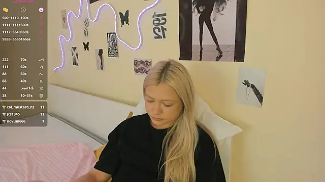 MidnightPoise Live XXX Chat