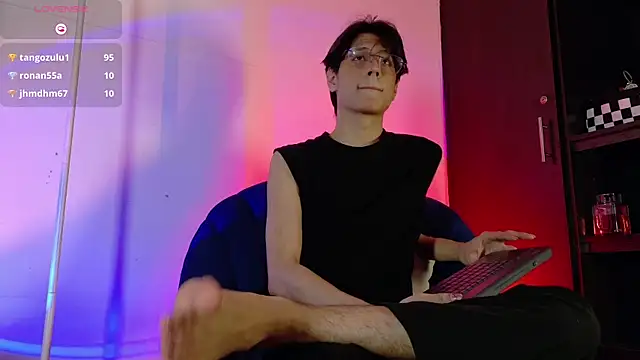 lui_x_dust Chat XXX in diretta