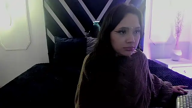 XXX chat uživo modela Miiarouse__