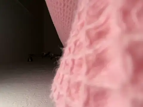 OnlypawzzのライブXXXチャット