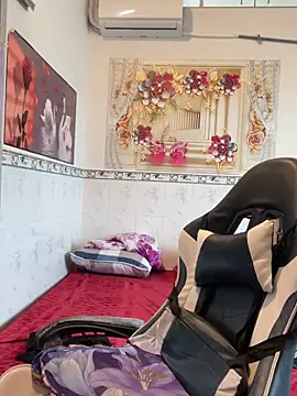 Chatroom XXX en direct de Alinat_