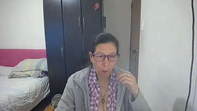 latin49 Adlı Modelin Canlı XXX Sohbeti