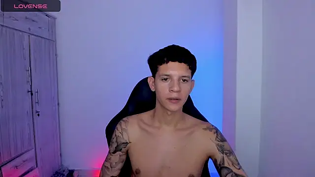 tylernova Live XXX-chat