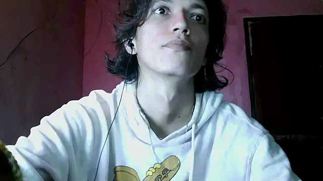XXX chat uživo modela cherryuwu
