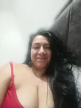 Katysaez Chat XXX in diretta