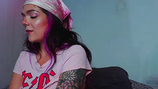 purple_em69 – Live XXX-chat