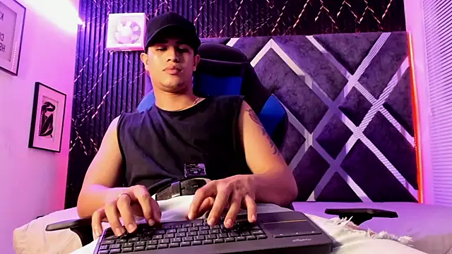 Živý XXX chat dominic_connor