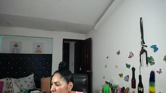 mature_bigboobs10's Live XXX Chat